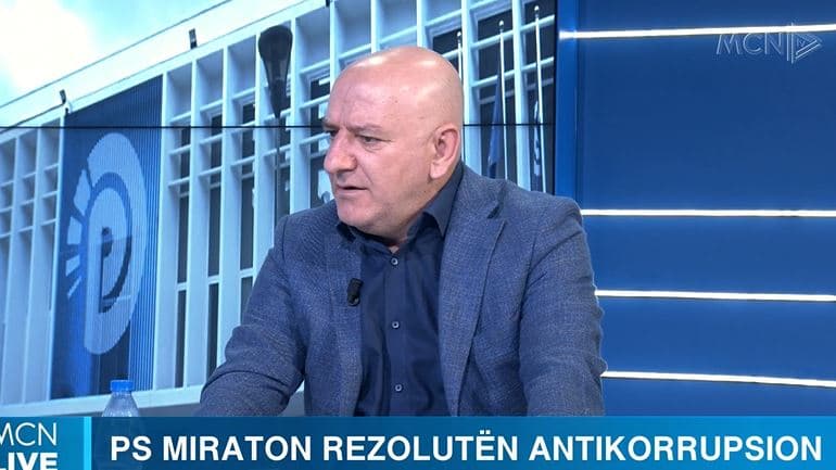 Bejko: Drejtorë të niveleve të larta krijojnë kompani për të përfituar fondet