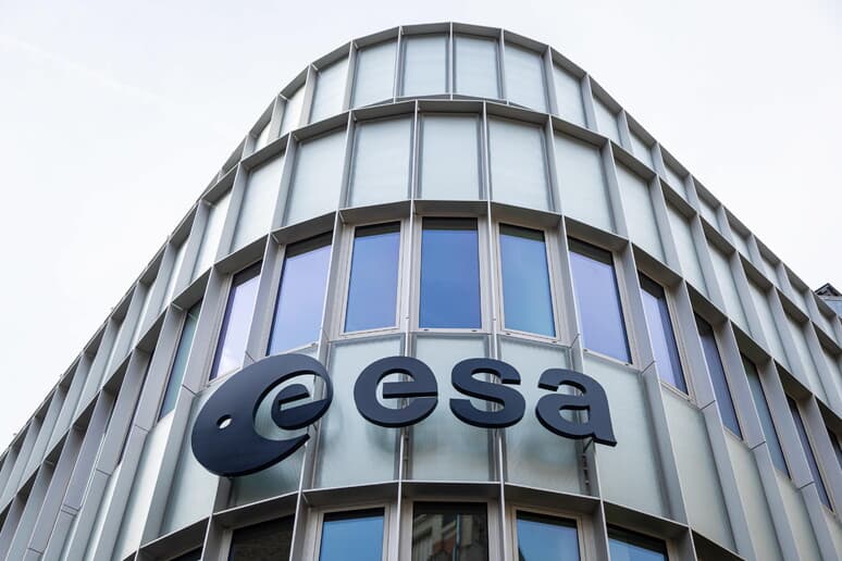 Lëshohet në orbitë sateliti për të kuptuar ndryshimin e klimës