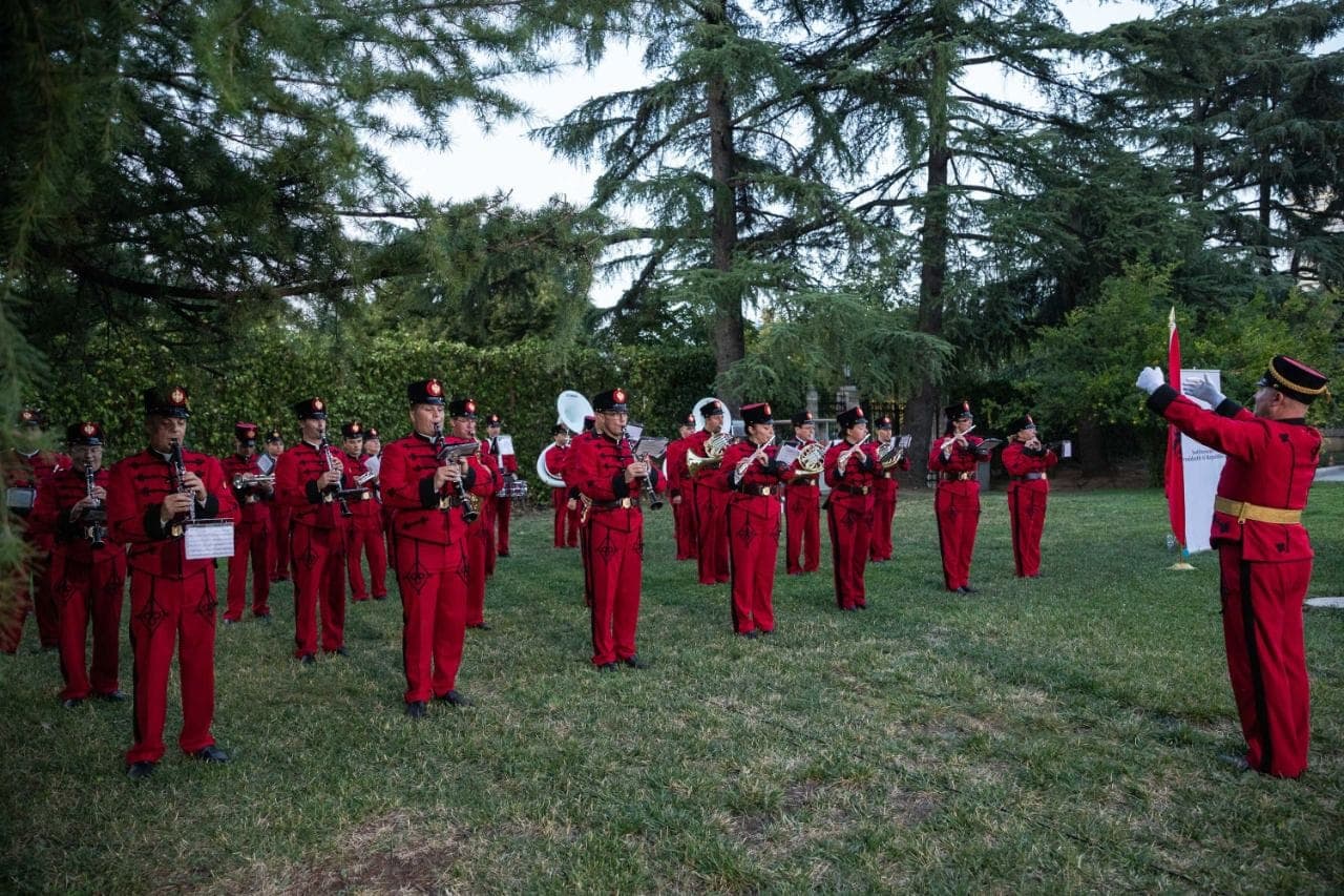 “Melodia e Lirisë”, sonte koncerti festiv për çlirimin e Shqipërisë dhe Kosovës