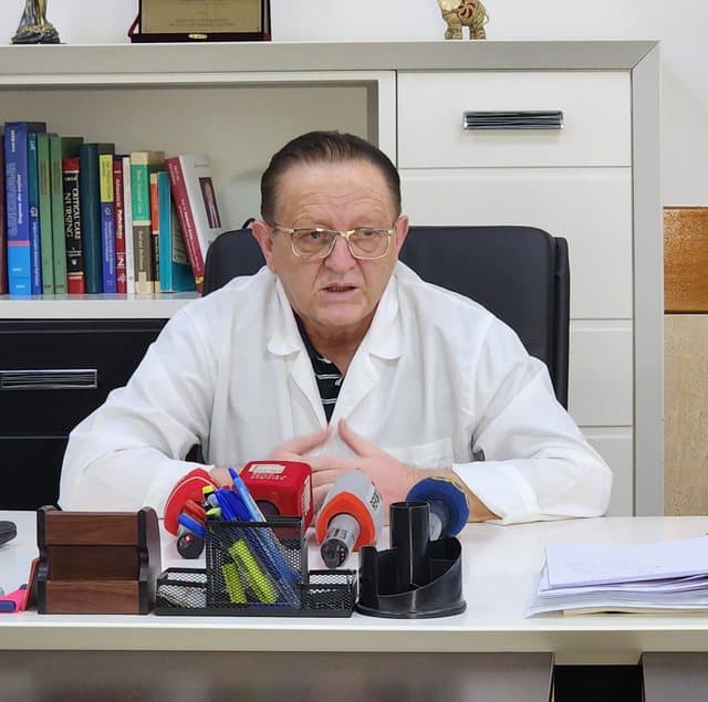 Dhunimi i avokatit/ Shefi i Urgjencës së Traumës për gjendjen shëndetësore të Mëngjesit: Orët në vijim janë vendimtare