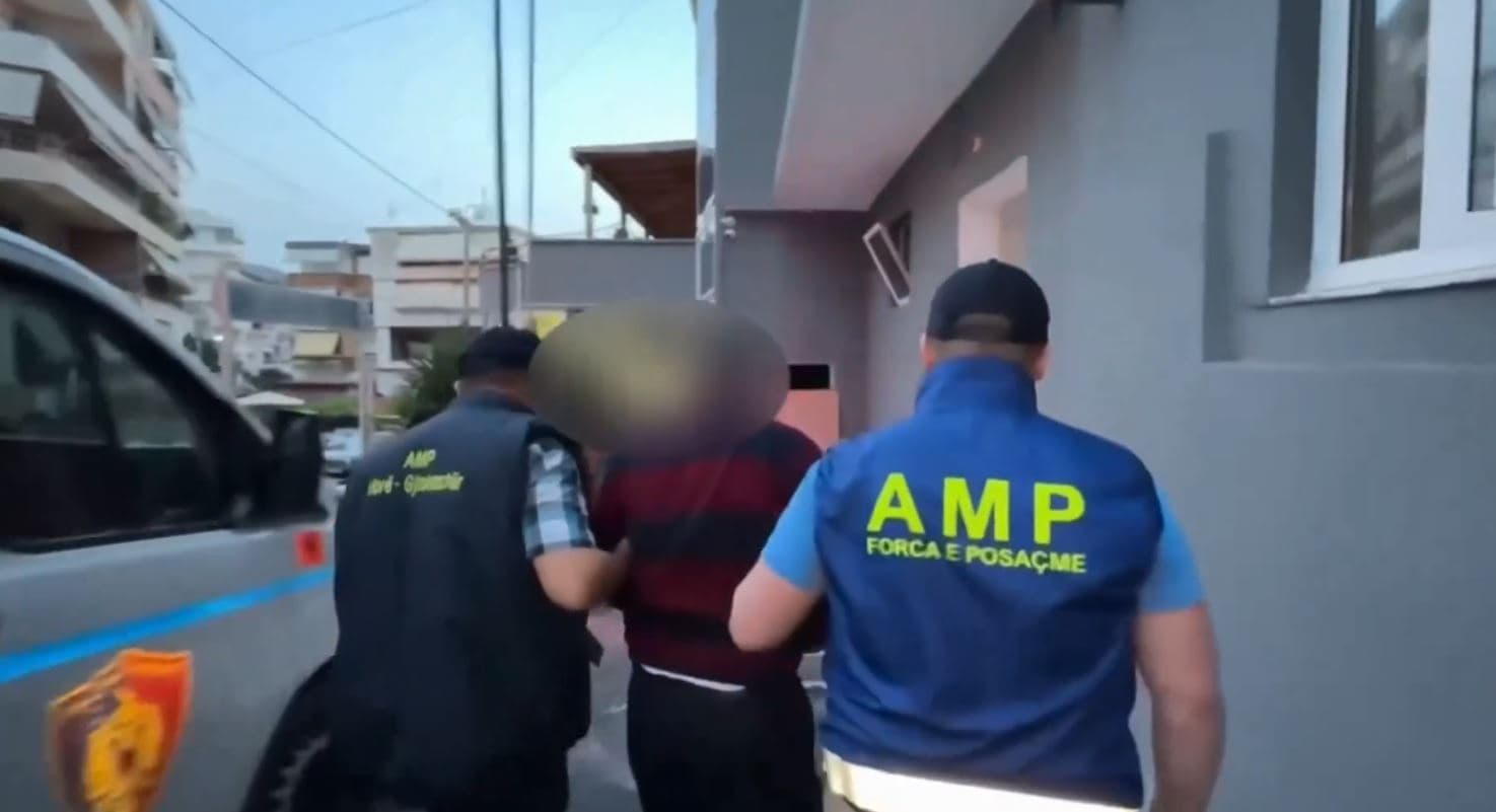 Mallra kontrabandë, arrestohet punonjësi i policisë në Qafë Botë