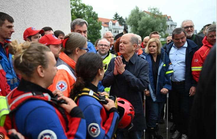 'Situata mbetet kritike', kancelari Olaf Scholz viziton zonat e përmbytura në Gjermani