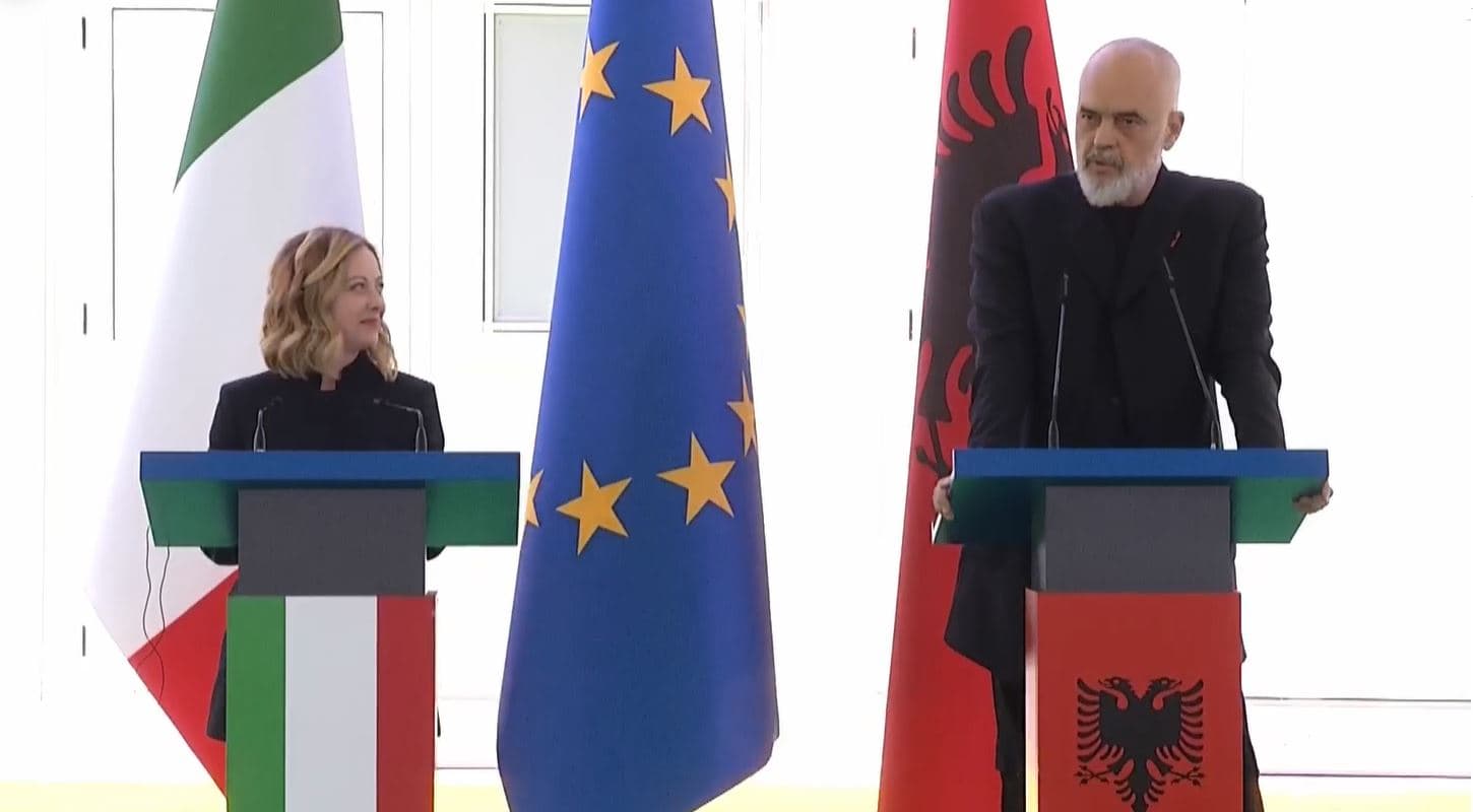 Konferenca për media me Melonin/ Rama nga Shëngjini: Nuk ka mafia shqiptare. Turp për ata që hodhën baltë!