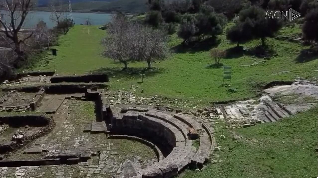 Sitet arkeologjike pa ciceron/ Turistët të interesuar për parqet në Vlorë (VIDEO)