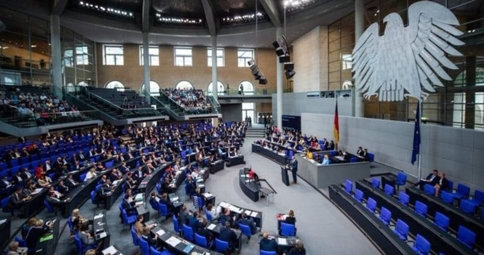 Dëbimi i afganëve nga Gjermania/ Konsensus për një ligj  të ri kundër terrorizmit 