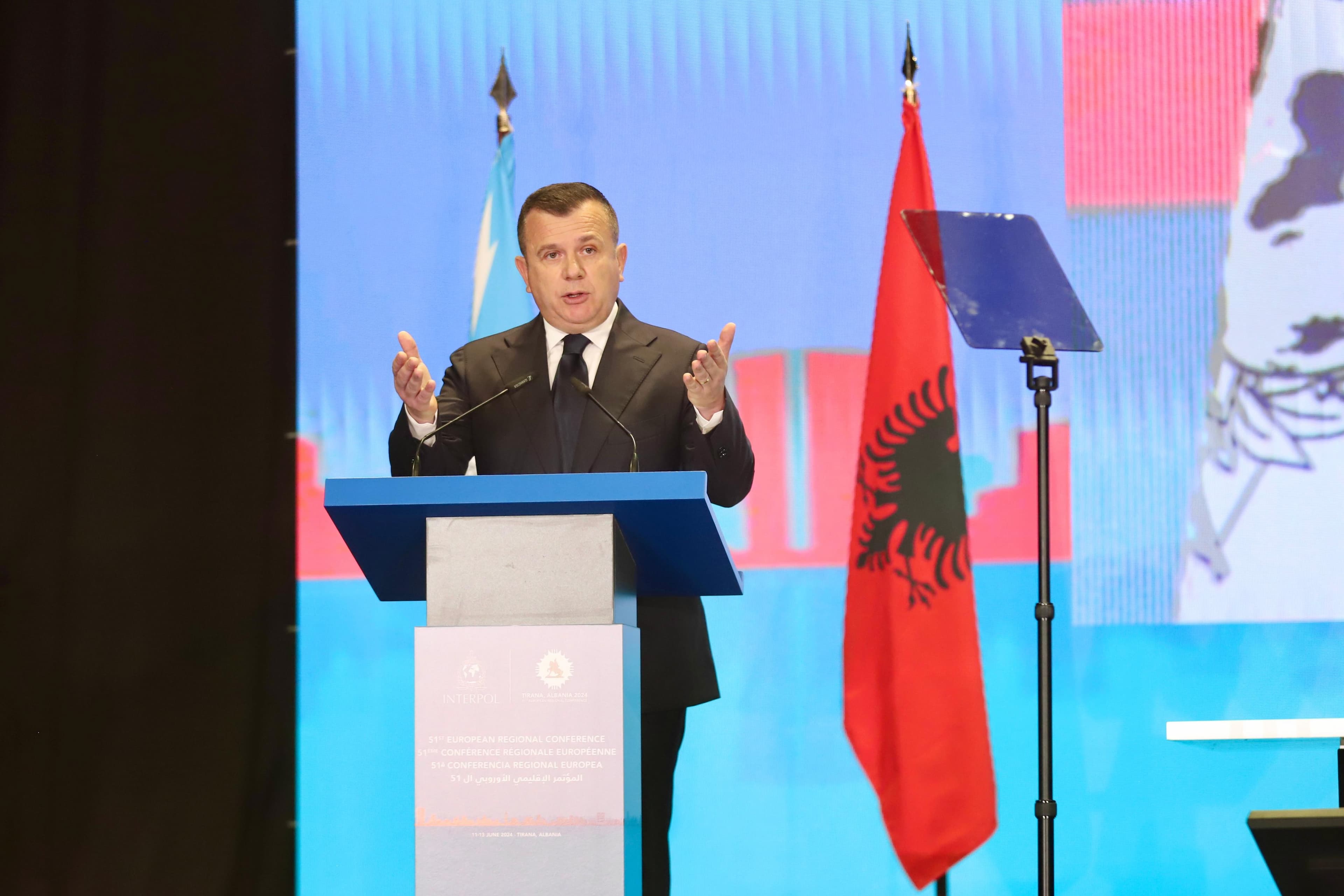 Balla në konferencën e Interpol: Të nxjerrim para drejtësisë të arratisurit, numër rekord ekstradimesh