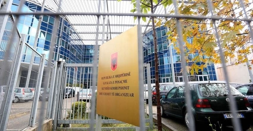Kontrabandë me mallra luksi nga Franca drejt Shqipërisë, SPAK mbyll hetimet dhe dërgon për gjykim 12 persona