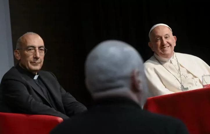 E bën sërish, Papa Françesku përmend term ofendues ndaj homoseksualëve