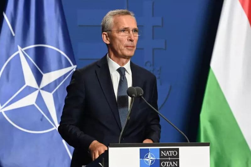Stoltenberg: Pres që Parisi të qëndrojë besnik ndaj NATO-s