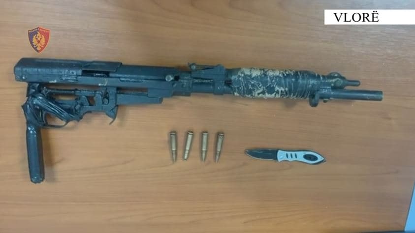 Qëllonte me armë duke rrezikuar banorët/ Arrestohet 27-vjeçari në Vlorë