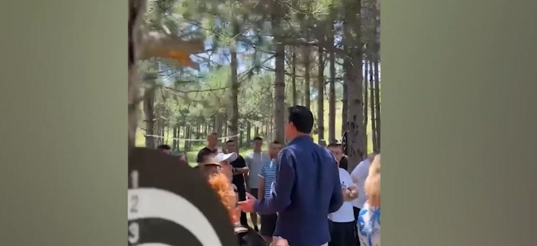 Basha në kërkim të alternativës së re/ Deputeti nis takimet nga Korça: Boll me rrugën e vjetër! (VIDEO)