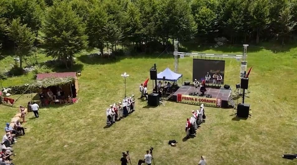 Boga mirëpret “Festën e Çobanit”/ Banorët përpiqen të ruajnë traditën shumëvjeçare (VIDEO)