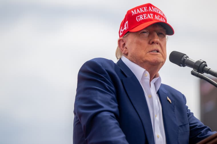 Trump zotohet t'i japë fund "çmendurisë gjinore" në shkolla
