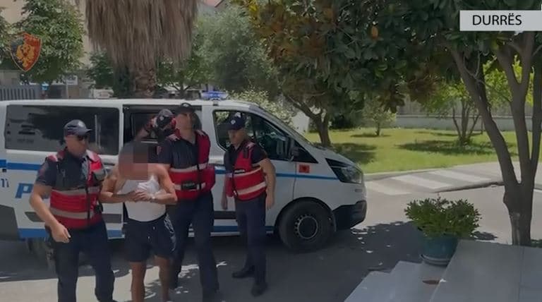 Arrestohet 30-vjeçari që shiste lëndë narkotike në Durrës