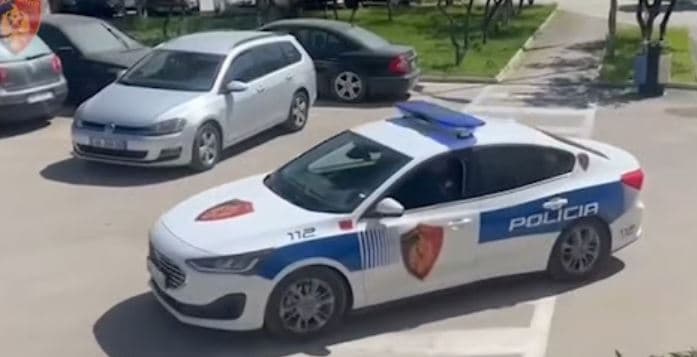 Emri/ Makina në oborrin e banesës, tritol makinës së efektivit në Shkodër (VIDEO)