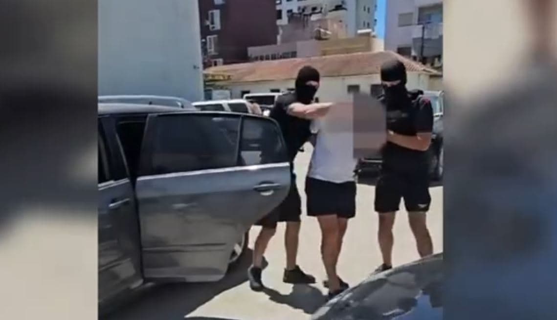 Në kërkim për prodhim dhe shitje narkotikësh, vihet në pranga 24-vjeçari
