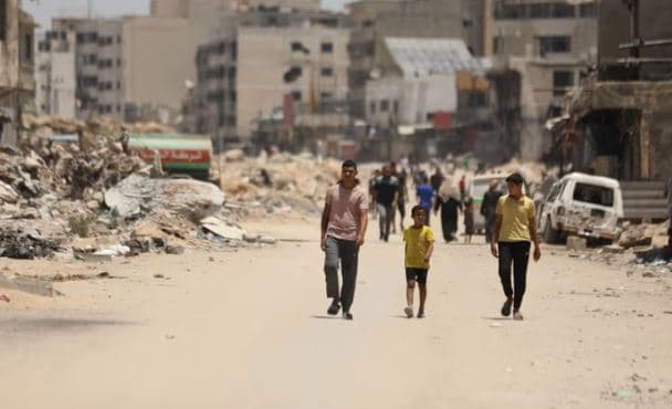 Izraeli rrit ofensivën në Rafah, sulmon kampet në qendër të Gazës