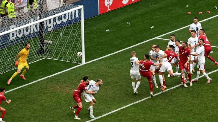 Serbia shmang humbjen me një gol në fund