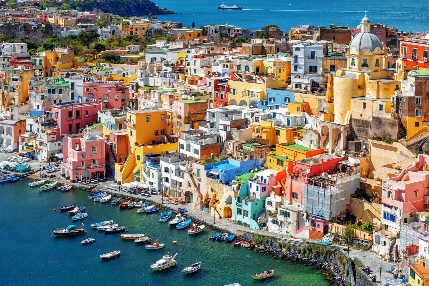 U ndaluan për shkak të mungesës së ujit, Capri iu kthen të drejtën e vizitës turistëve