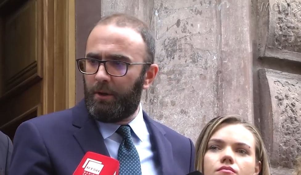 “Kushtetuesja trajtohet si aneks i qeverisë”/ Bardhi: Rama mbron Xhaçkën që të shpëtojë veten (VIDEO) 