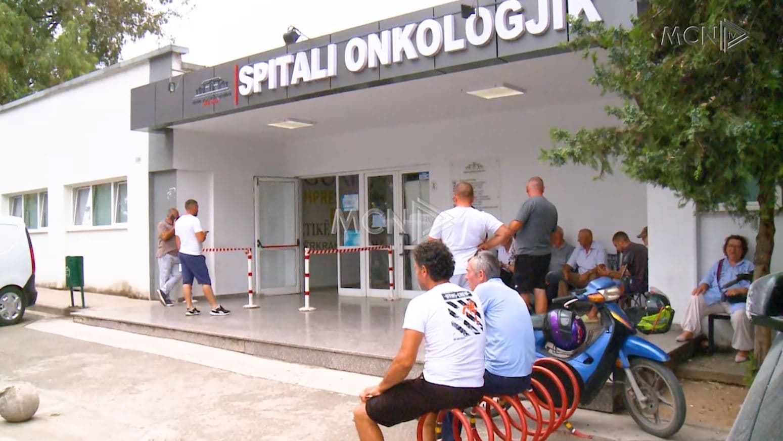 Skandal me mjekët e Onkologjikut/ Detyronin pacientët të trajtoheshin në klinikat e tyre private (VIDEO)