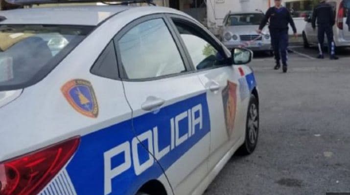 Aksion kundër trafikut të drogës në Tiranë/ Sekuestrohet 1 kg kokainë, 3 të arrestuar