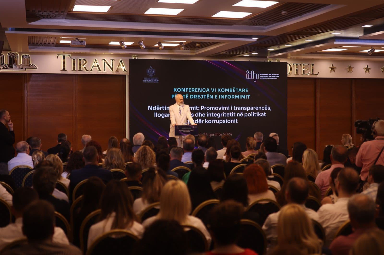 Konferenca Kombëtare Për të Drejtën e Informimit/ Rama: Koha të krijojmë Bord Kombëtar për Informimin
