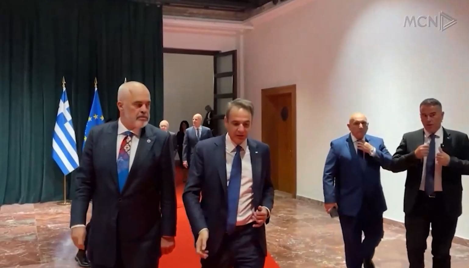 “Si ke shtruar ashtu do të flesh!”/ Mitsotakis, mesazh Ramës për Belerin (VIDEO)