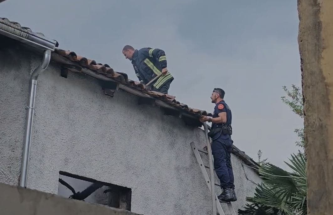 Shkodër/ Digjen 4 banesa në lagjen 'Skënderbeg'