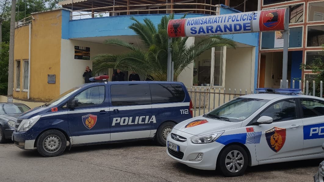 Sarandë, aksidentohet inspektori i policisë