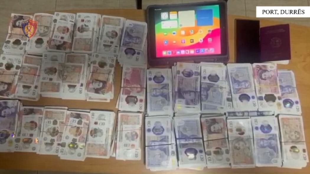 Sekuestrohen në portin e Durrësit 111 mijë paund të padeklaruara dhe mallra kontrabandë 