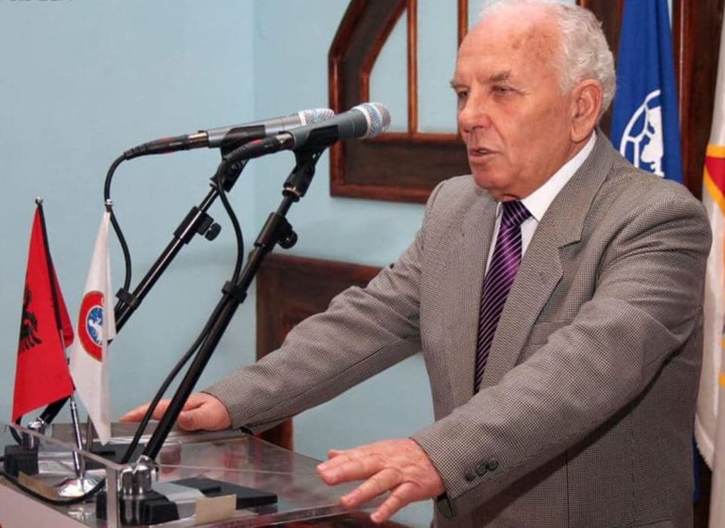 Ndahet nga jeta një nga ikonat e futbollit shqiptar, Bejkush Birçe