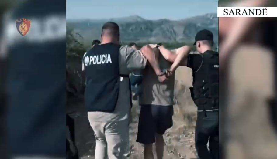 Lëvizte me kallashnikov me vete, arrestohet një person në Sarandë