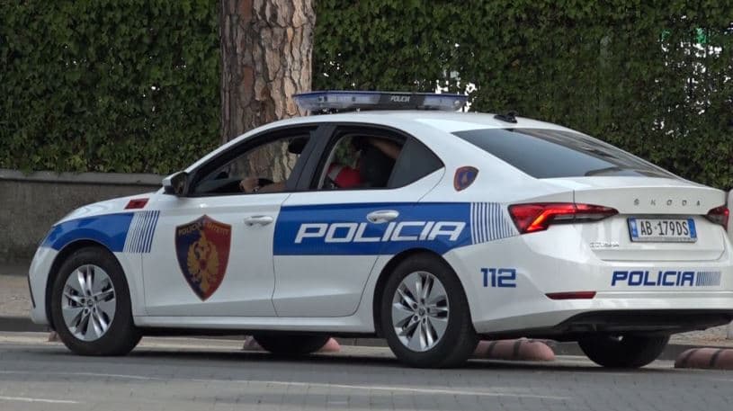 Plagosi me thikë dhëndrin, arrestohet vjehrri në Kavajë