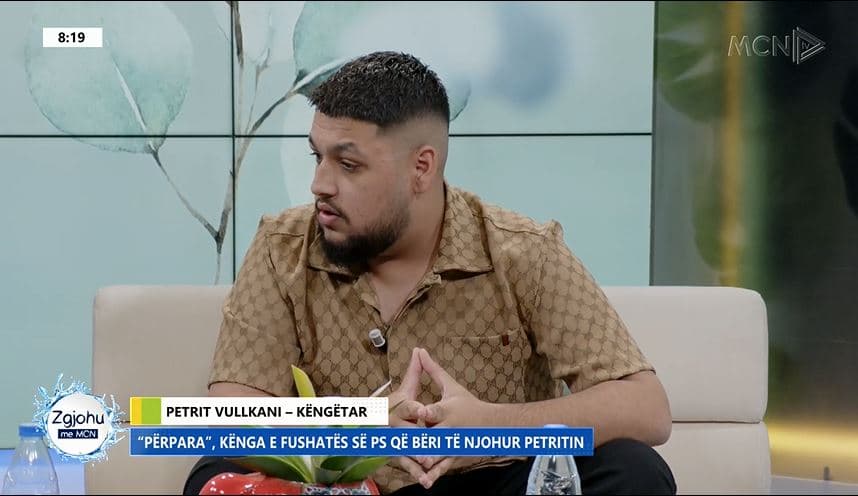 U bë i njohur me këngën “Përpara”, në fushatën e PS, Petrit Vullkani: Kënaqësi të këndoja me kryeministrin