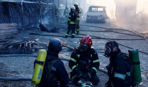 Forcat ruse sulmojnë Dnirpon dhe Kharkiv, vriten disa persona dhe plagosen 50 të tjerë