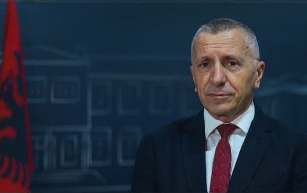 Deputeti shqiptar në Kuvendin serb thirrje Vuçiç: Të respektohen pakicat kombëtare