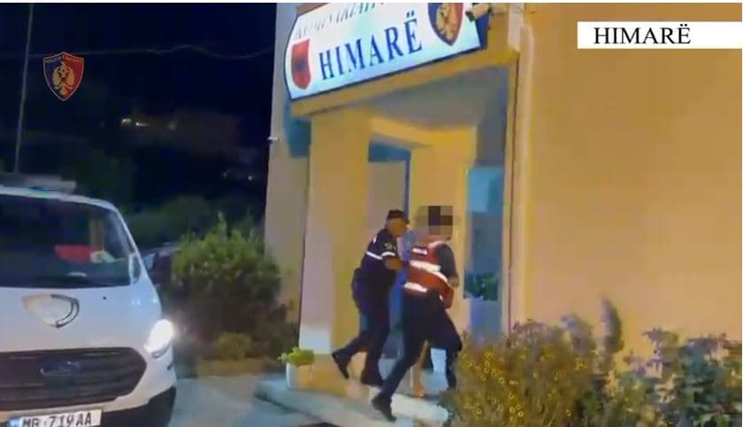Lëvizte i armatosur, arrestohet në flagrancë 25-vjeçari në Palasë