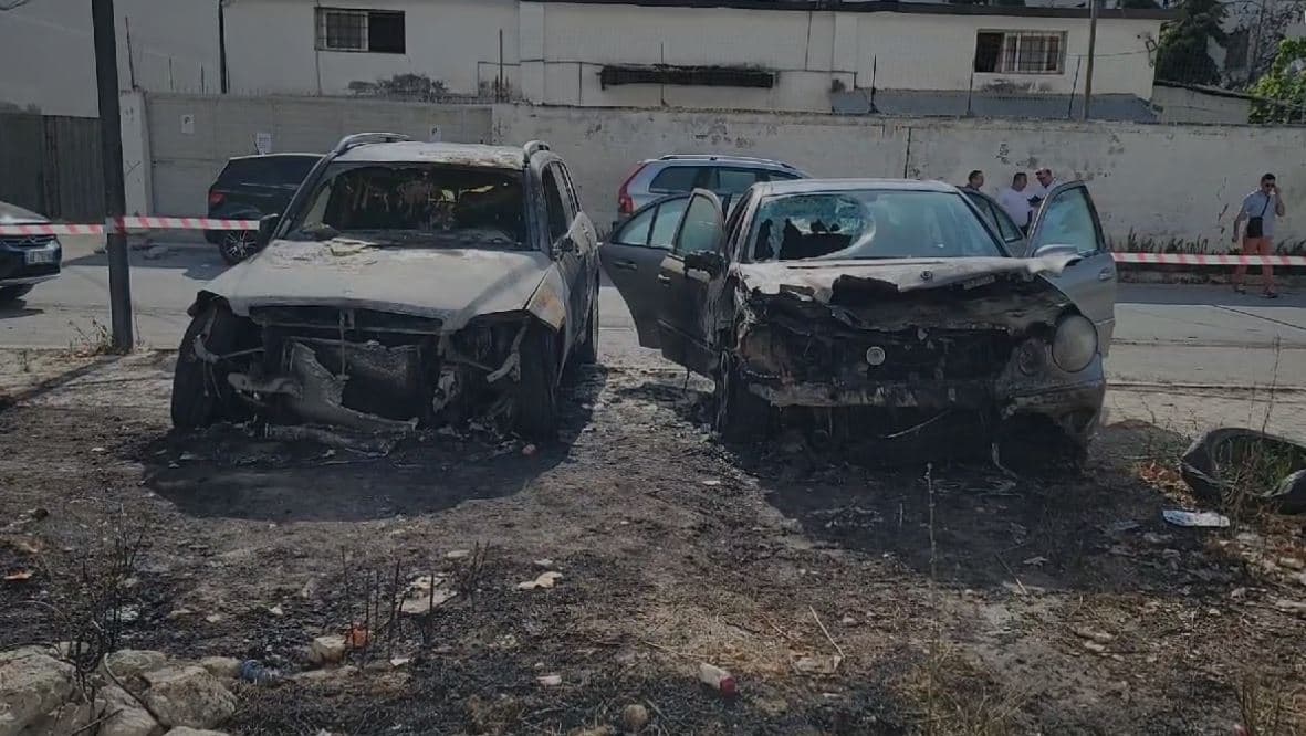 Digjen dy makina në Durrës, njëra e kryeinxhinierit të OSHEE