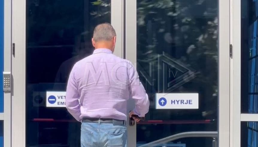Kryebashkiaku i Lezhës Pjerin Ndreu paraqitet në SPAK (VIDEO)