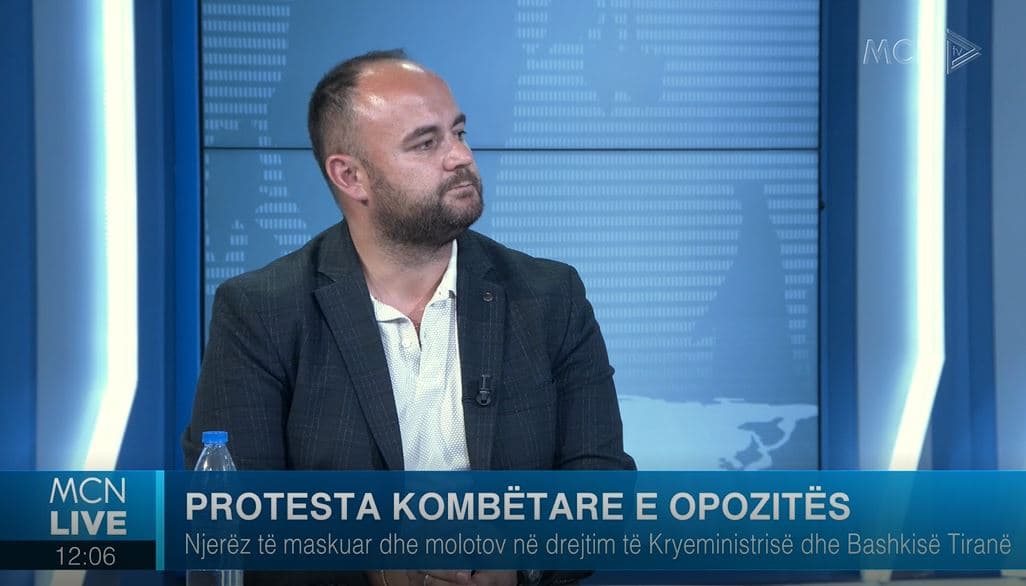 Kume: Protesta e djeshme e opozitës kishte një rrjedhje në numra. Maqedonia e Veriut shembull i mirë për qeverinë teknike