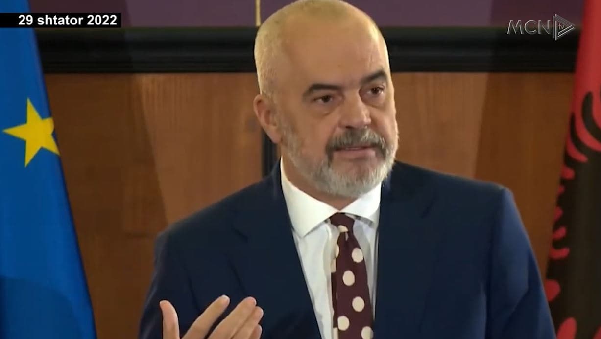 Asnjë kat pa leje i prishur nga satelitët. Stafet ende të patrajnuara për të lexuar të dhënat