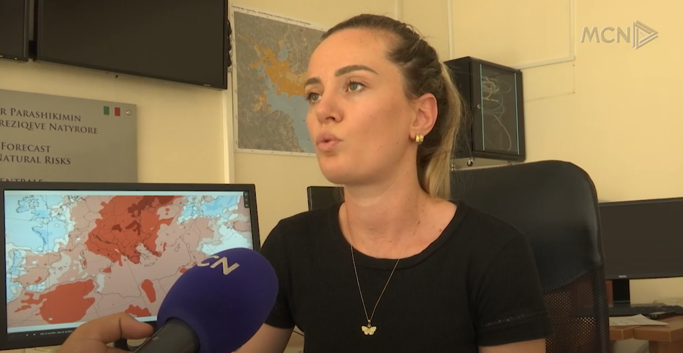 Vendi “përvëlohet” nga i nxehti/ Gjoni: Urbanizimi dhe mungesa e gjelbërimit e shtojnë dhe 5 gradë (VIDEO)
