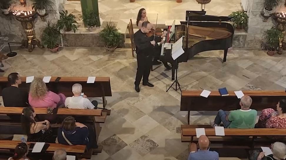 Mbrëmja italiane në katedralen e Durrësit/ Bruno Canino dhe Alessio Bidoli, dhuruan emocion për artdashësit (VIDEO)