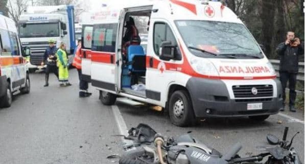 Kavajë/ Goditi nga pas automjetin, humb jetën te Trauma drejtuesi i motomjetit