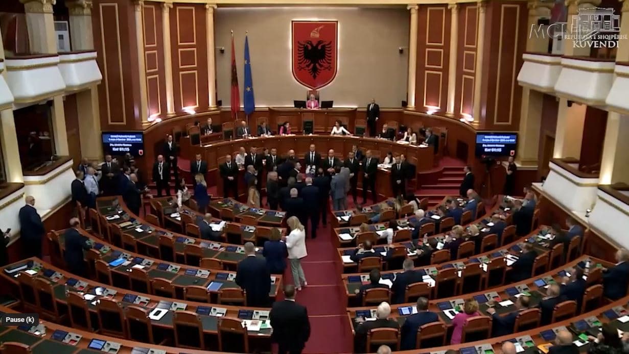 Kërcënim për lirinë e medias. Rreziqet e komisionit të dezinformimit, presidenca hesht