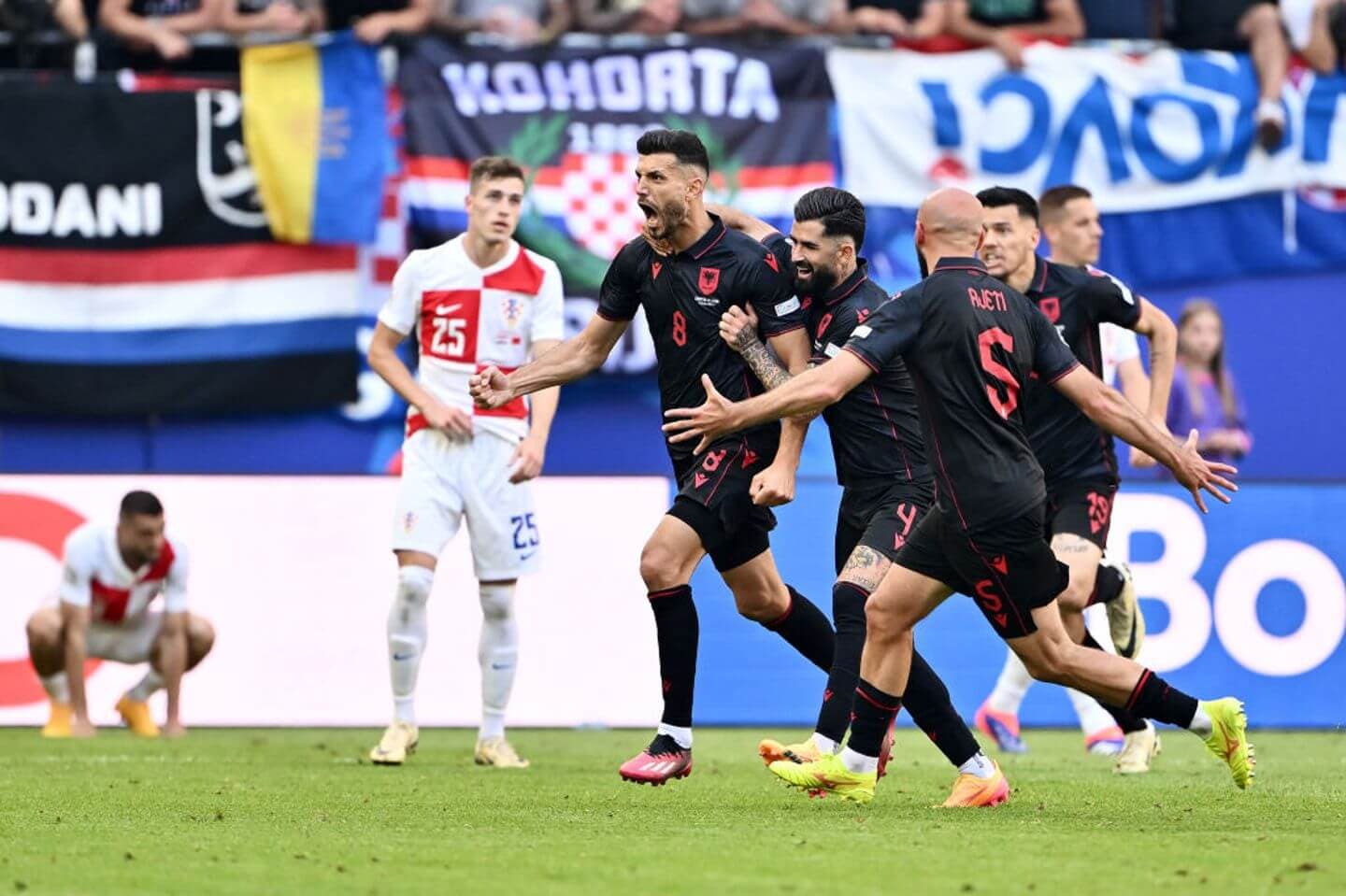 Renditja e FIFA-s/ Shqipëria nuk ndryshon vend, Spanja fiton pesë pozicione