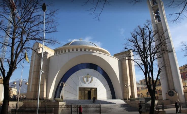 Kisha Ortodokse kundërshton censin: Nuk pasqyron realitetin