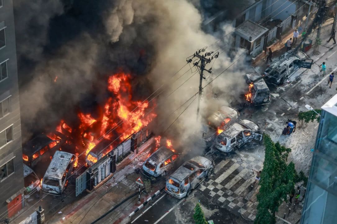 Protesta/ Mbi 100 të vdekur në Bangladesh