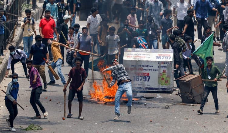 Bangladeshi në shtetrrethim, humbin jetën 115 persona